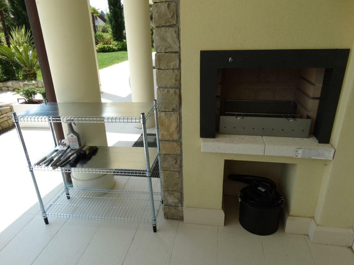 Phoenix Garda Hills Sirmione Exterior photo