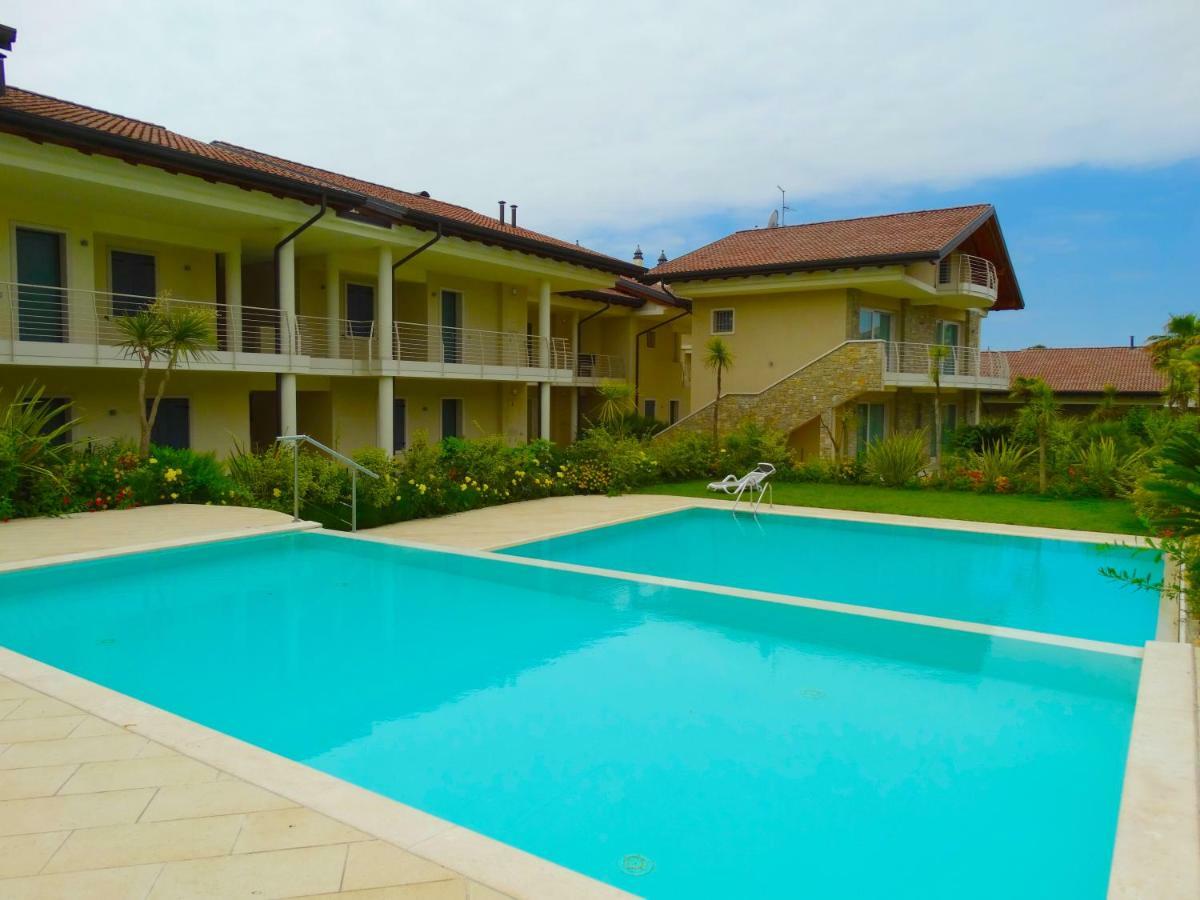 Phoenix Garda Hills Sirmione Exterior photo