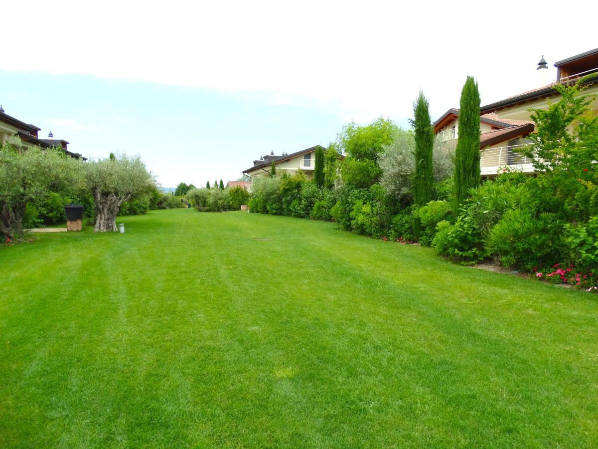 Phoenix Garda Hills Sirmione Exterior photo